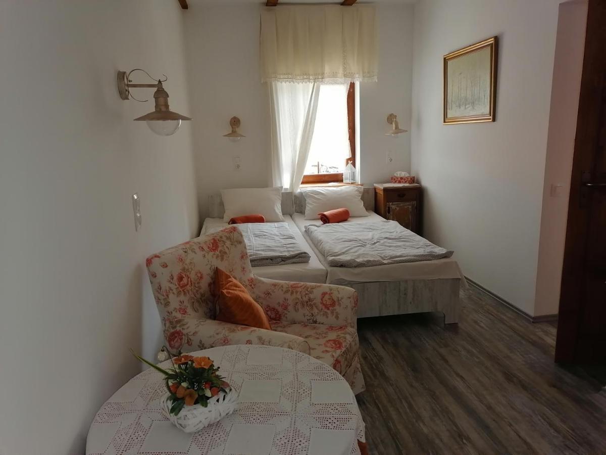 Mives Vendeghaz Otel Pogány Dış mekan fotoğraf